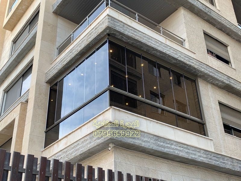 أبواب قابلة للطي