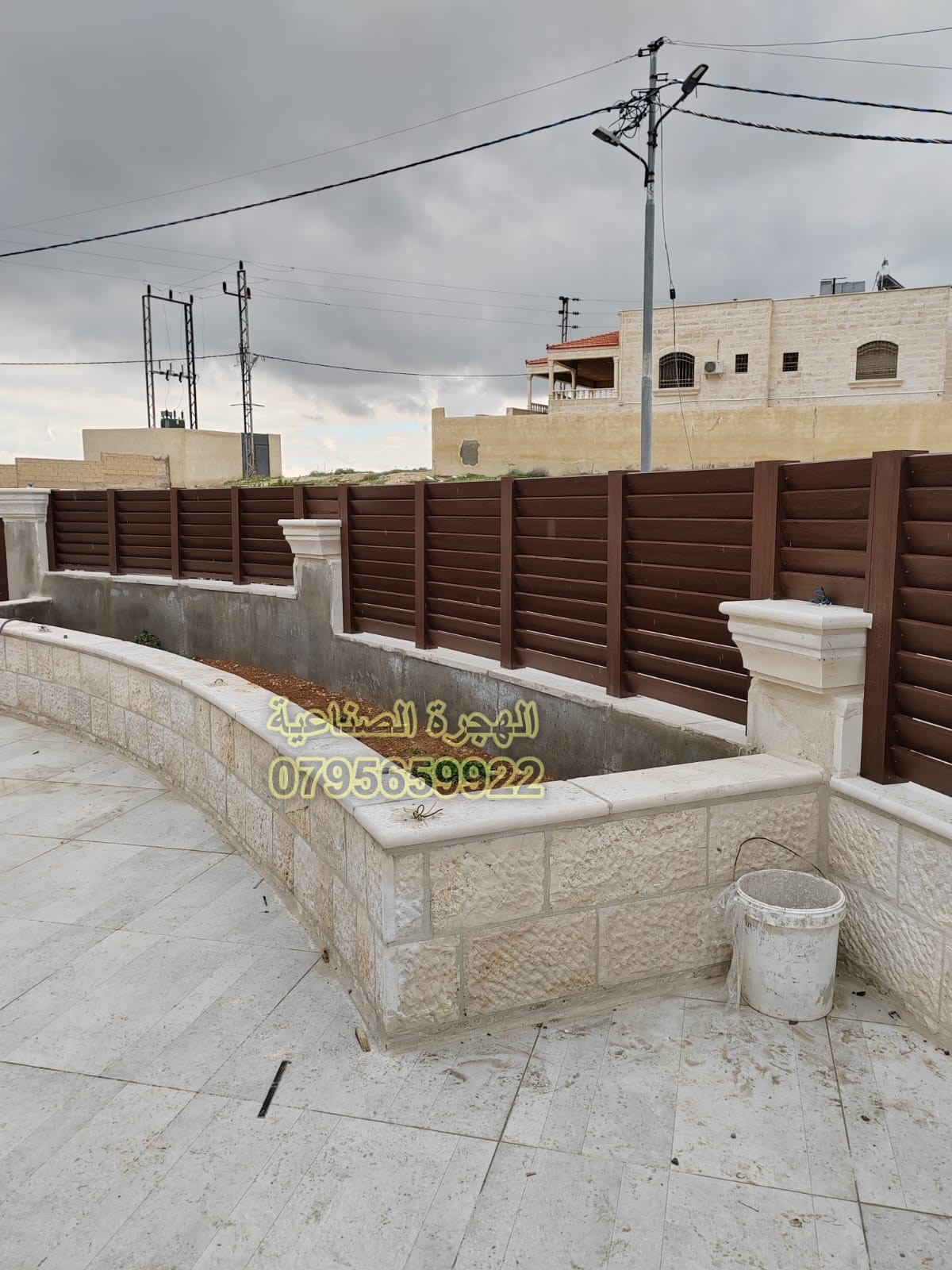 مظلات وبرجولات المنازل في الأردن: كيف تختار الألمنيوم والسقف المناسب قبل التنفيذ؟